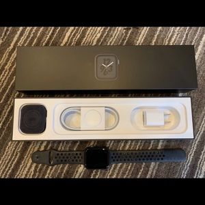 Apple Watch series 4. Cellular and GPS. 38mm